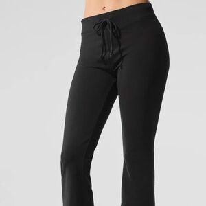 Alo Yoga Black Sway Bootcut Sweatpant, XXS
